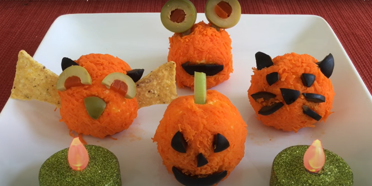 Cute little pumpkin, bat, and cat cheese ball treats for Halloween. 