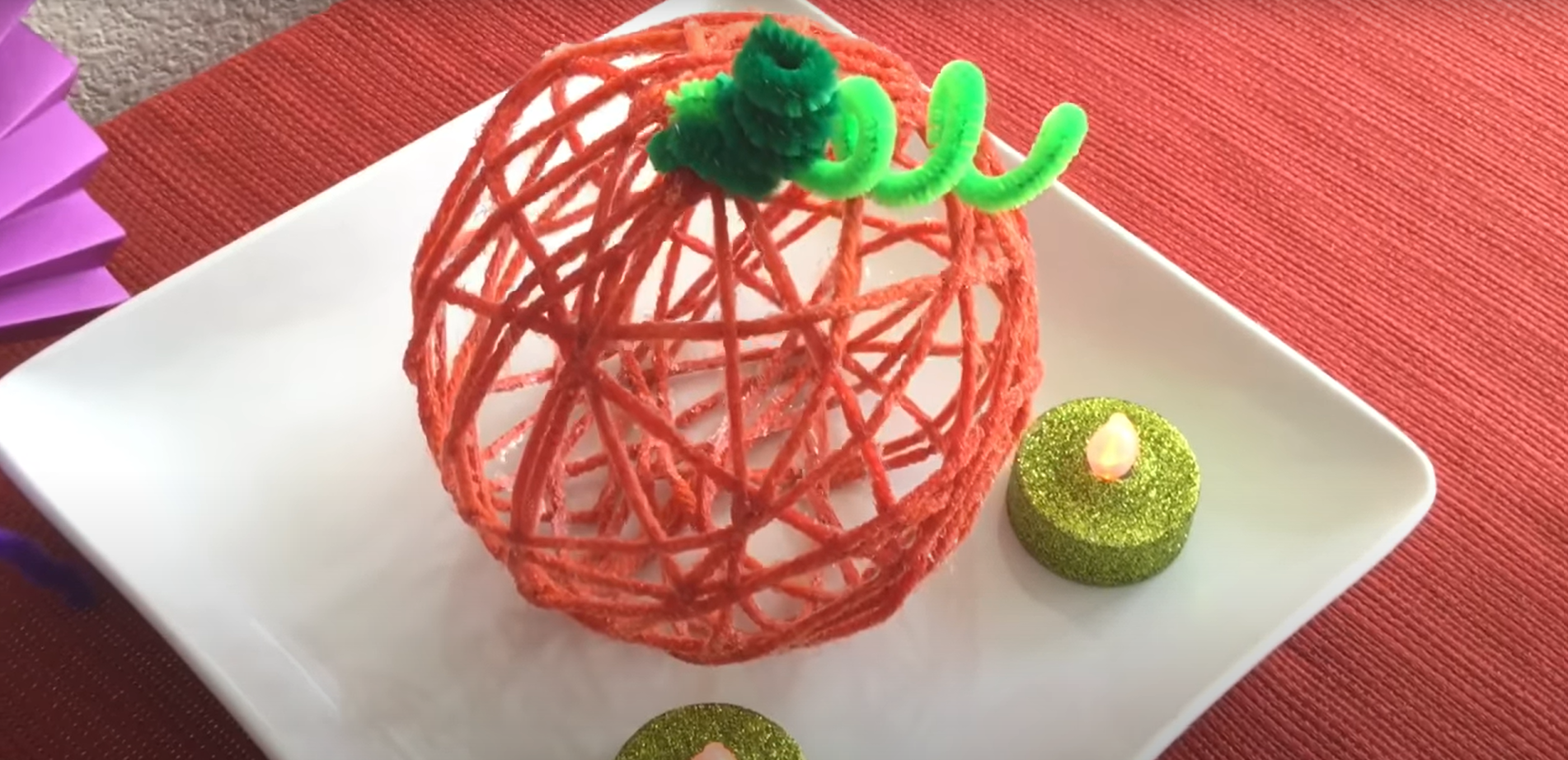 Fun pumpkin yarn craft from ABCmouse.com. 