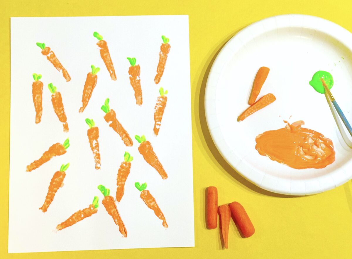 Cute letter carrots craft for kids from ABCmouse.com. 