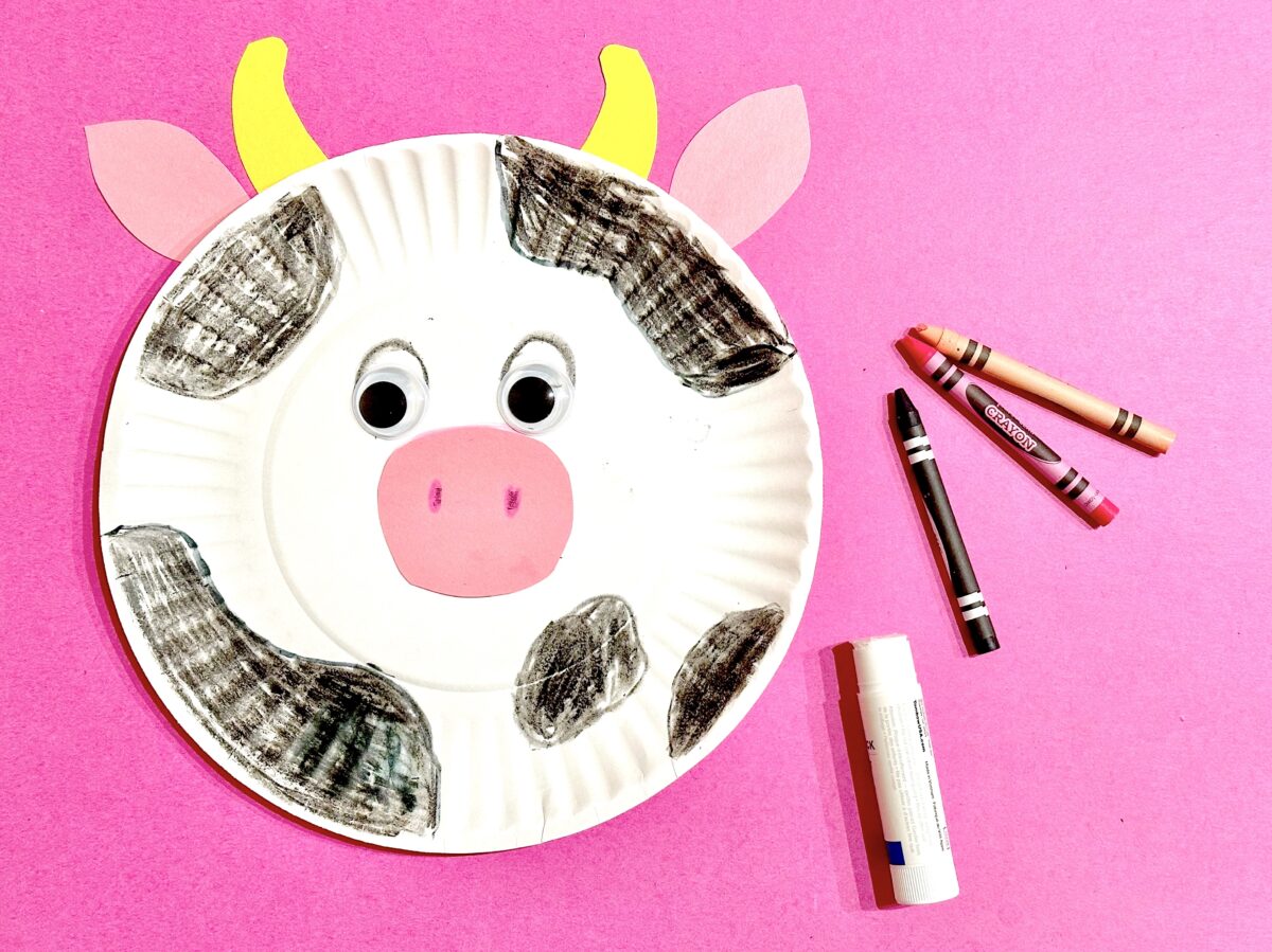 C is for cute cow, paper plate craft from ABCmouse.com.  