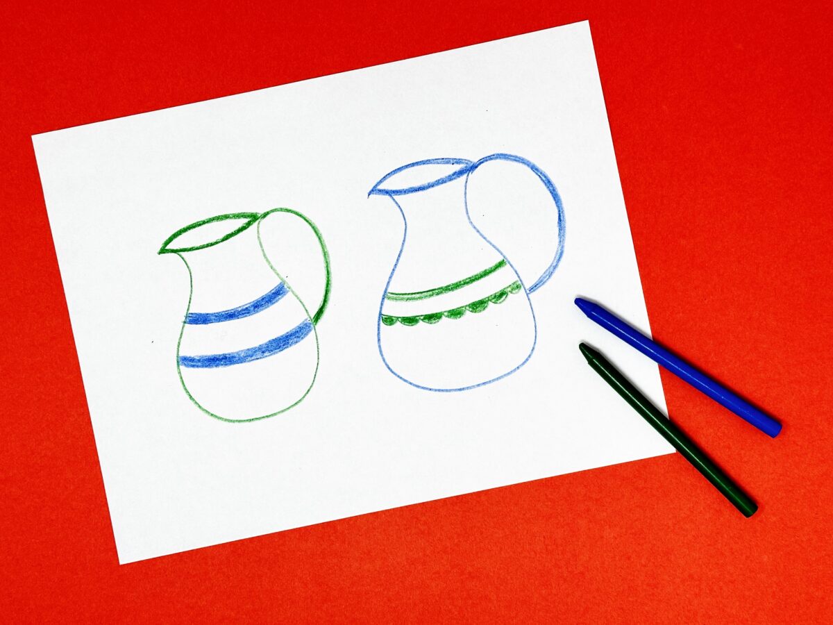 A picture drawn of jugs on a white piece of paper. 