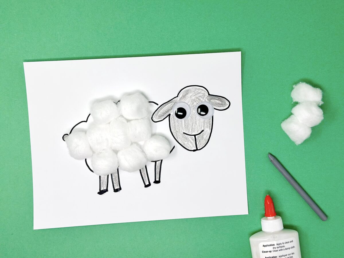 Cute little spring lamb craft for kids from ABCmouse.com. 