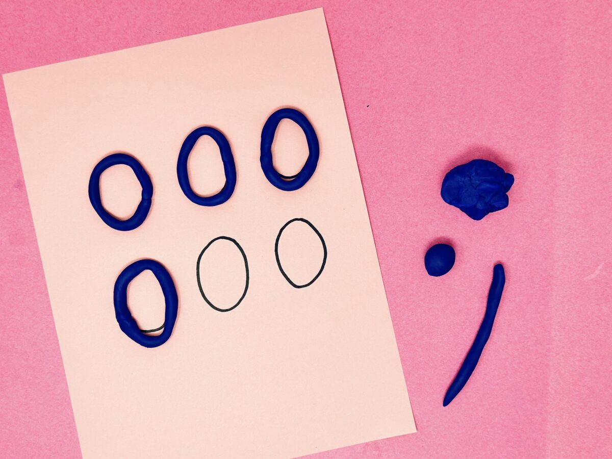 Easy letter O activity for kids using playdough. 