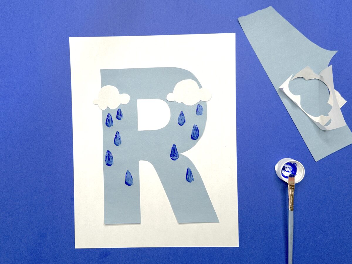 Fun letter R is for rain craft for toddlers and preschoolers from ABCmouse.com. 