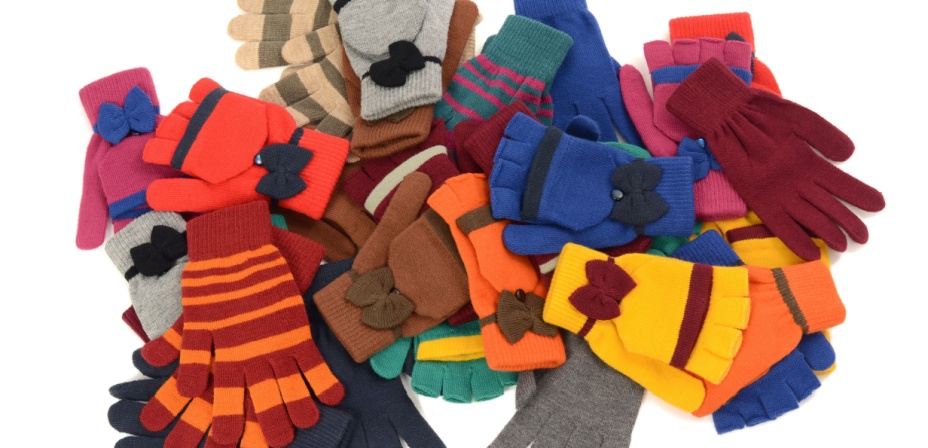 A pile of mittens that a preschooler can match together for a fun winter activity. 