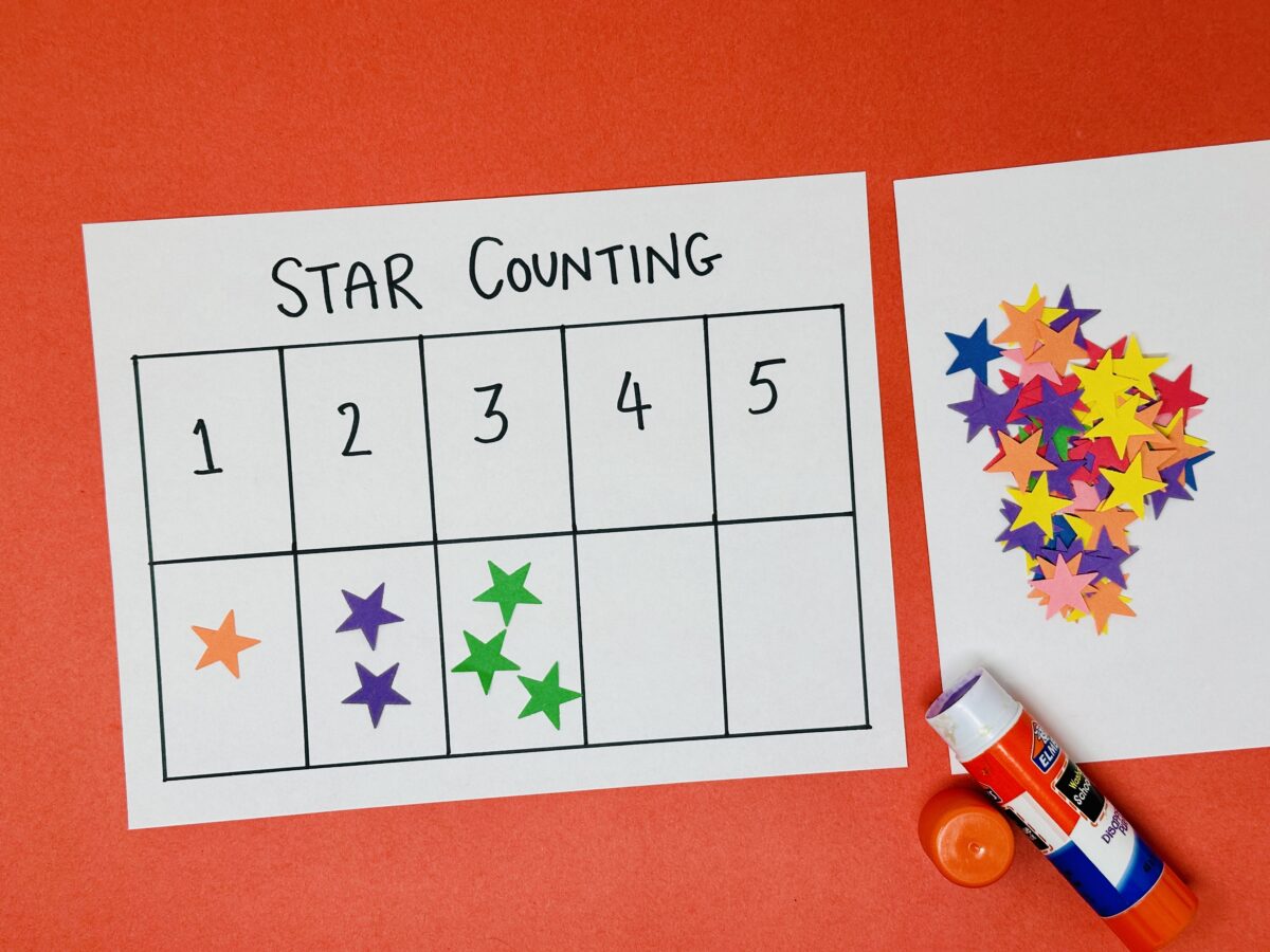 S is for star counting learning craft from ABCmouse.com. 