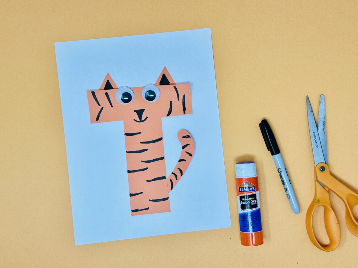 T is for tiger craft for preschoolers from ABCmouse.com. 