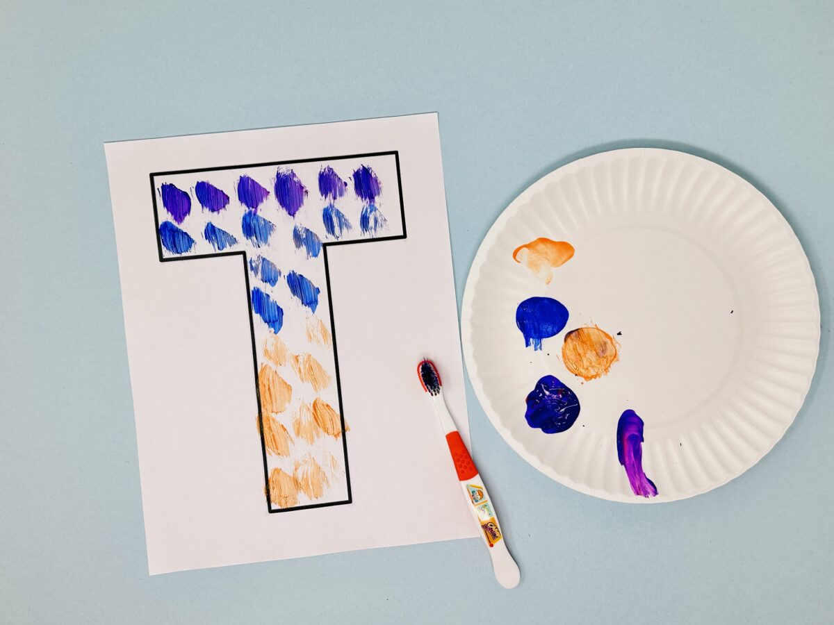 T is for toothbrush craft for preschoolers from ABCmouse.com. 