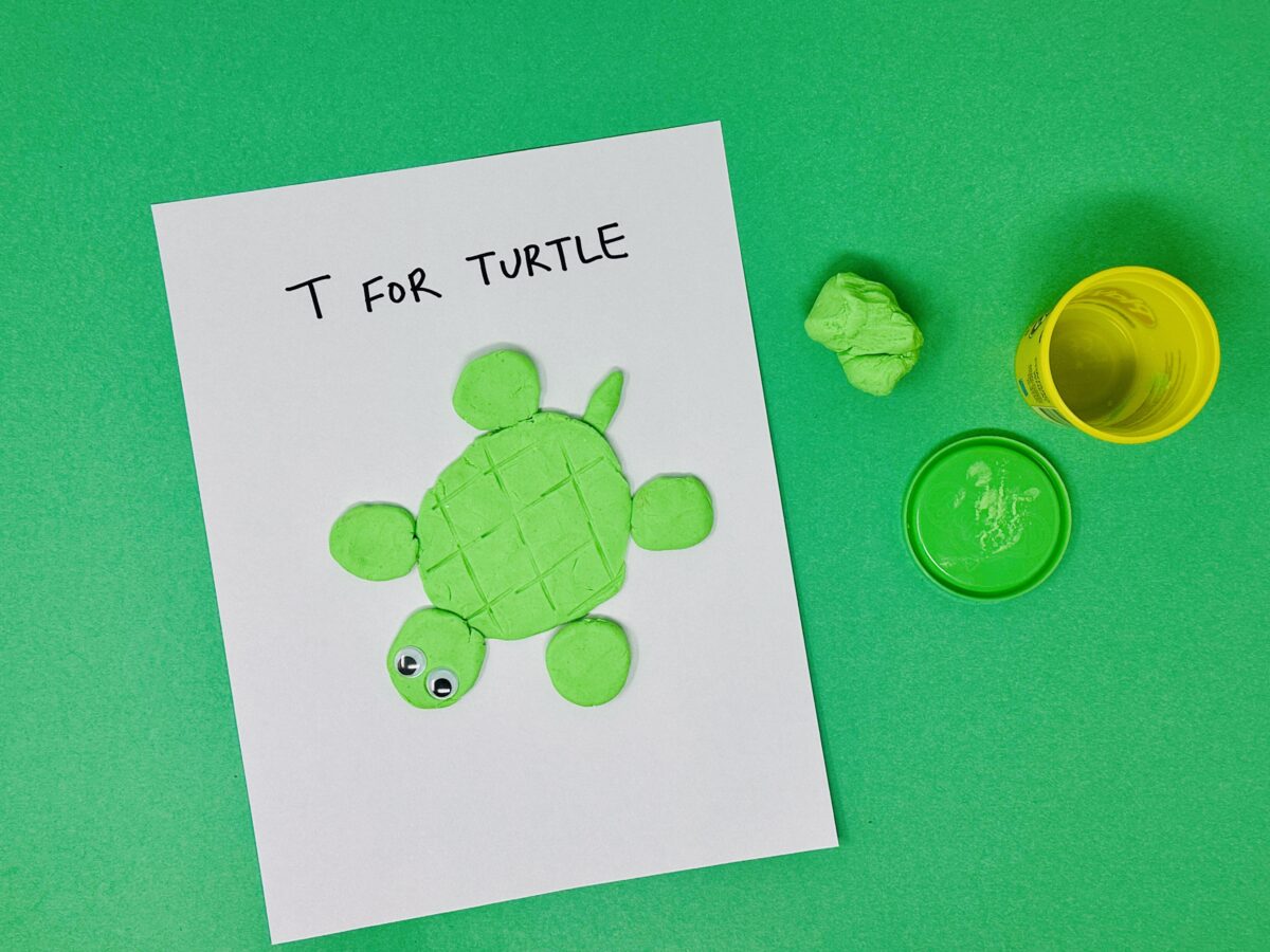 T is for turtle craft for preschoolers from ABCmouse.com. 